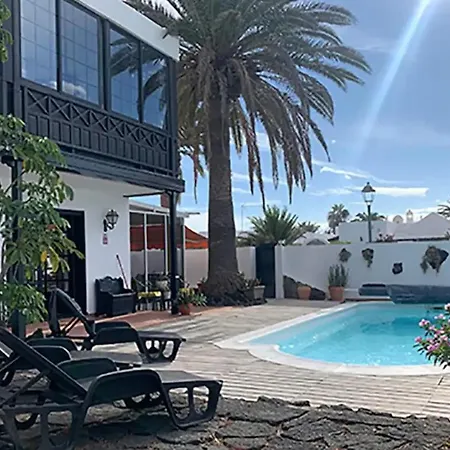Con Piscina Privada Lujo Hébergement de vacances *